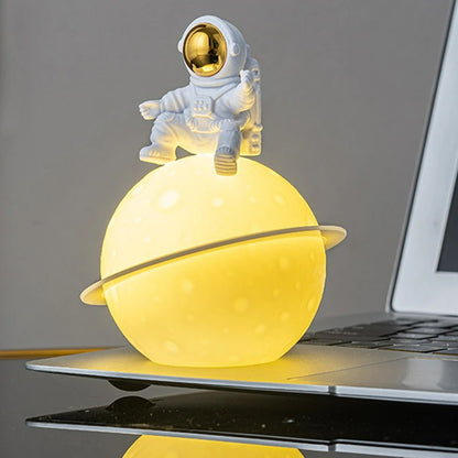 Astronaut Sitting in The Moon Night Light Creative Desktop Luminous Planet Lamp Ornament Home Decoration Birthday Kid Gifts